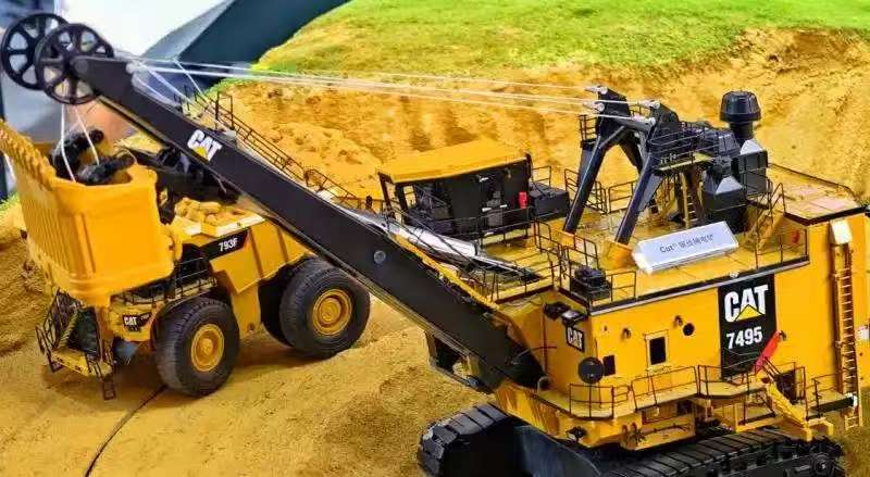 卡特彼勒的矿山设备